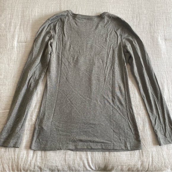 Nike Dri fit NDSU Track & Field Gray Long Sleeve Shirt Sz Small - Picture 2 of 7